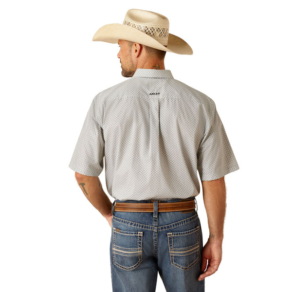 10051471 Ariat Men's Wrinkle Free Bear Classic Fit Buttondown Short Sleeve Shirt - White