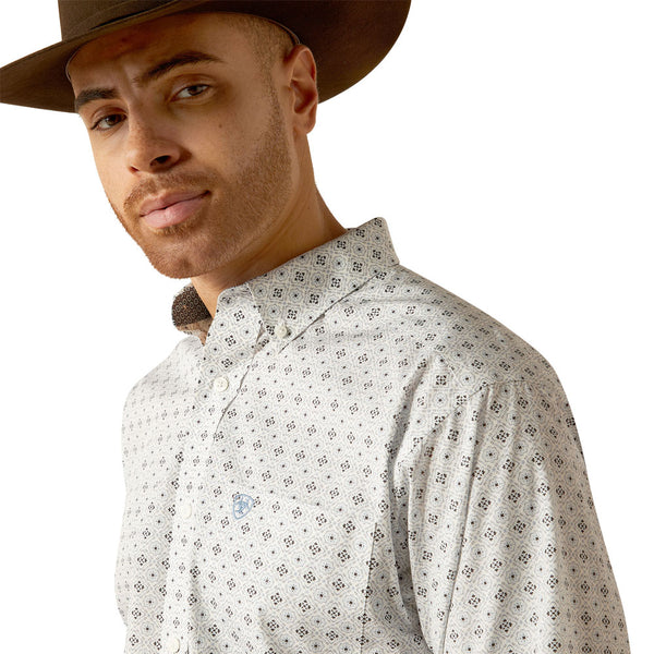 10052387 Ariat Men's Wrinkle Free Lucca Classic Fit Shirt - Light Blue