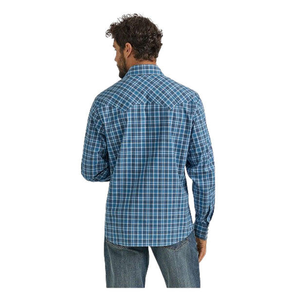 112351480 Wrangler Men's Retro Long Sleeve Western Snap Shirt - Azure Chromatic