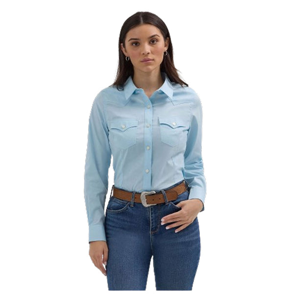 112358015 Wrangler Women's Retro Long Sleeve Solid Western Shirt - Cool Blue