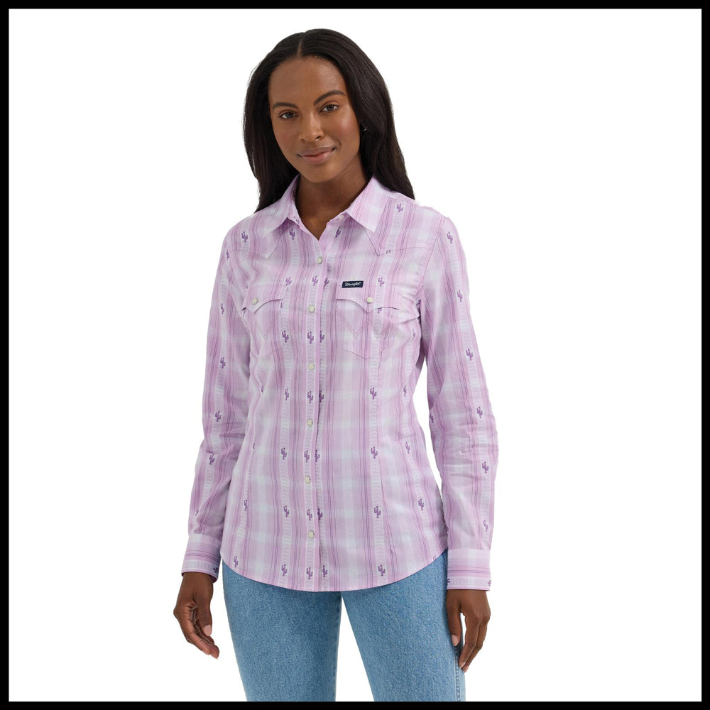 112365033 Wrangler Women's Retro Punchy Long Sleeve Snap Shirt - Purple