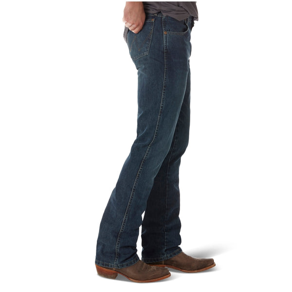 77MWZRW Wrangler Men's Retro Slim Fit Boot Cut Jeans - River Wash